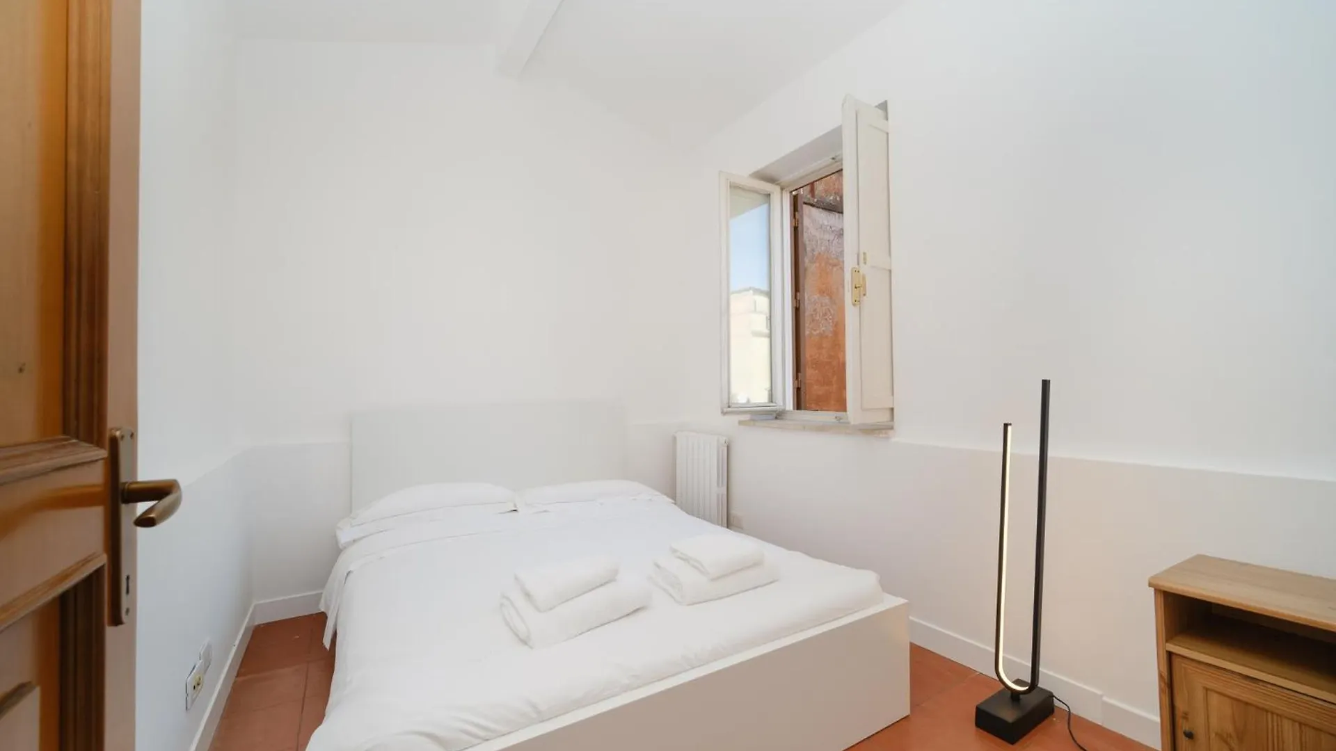 Juan'S Trevi Apartment Buddyrent Rome