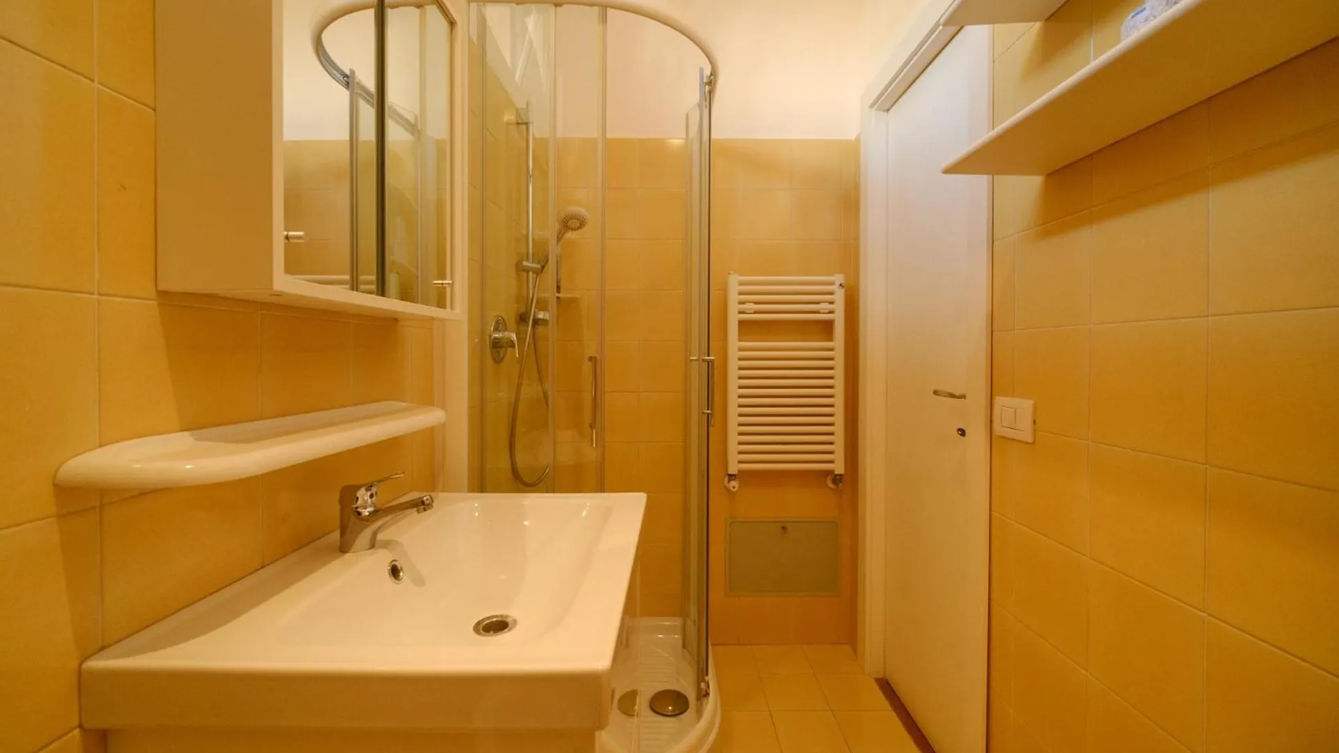 Juan'S Trevi Apartment Buddyrent Rome