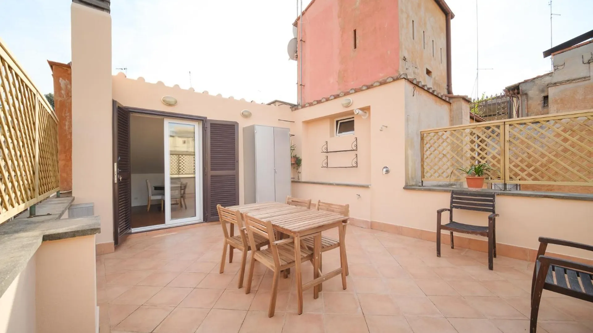 Juan'S Trevi Apartment Buddyrent Rome
