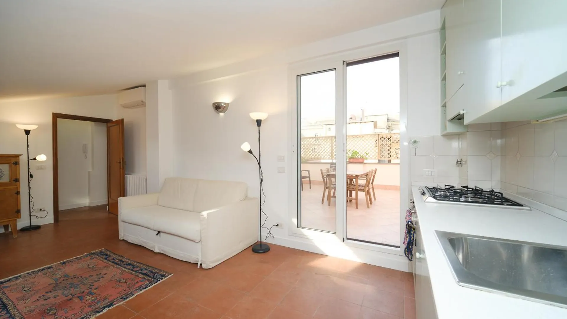 Juan'S Trevi Apartment Buddyrent Rome