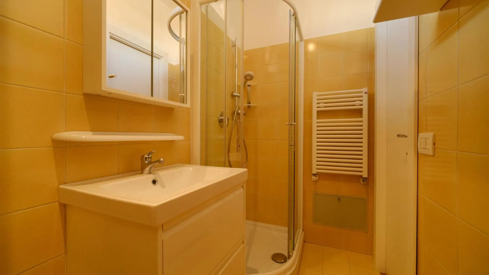 Juan'S Trevi Apartment Buddyrent Rome