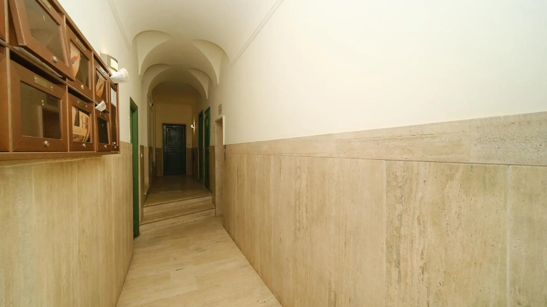 Juan'S Trevi Apartment Buddyrent Rome Italië